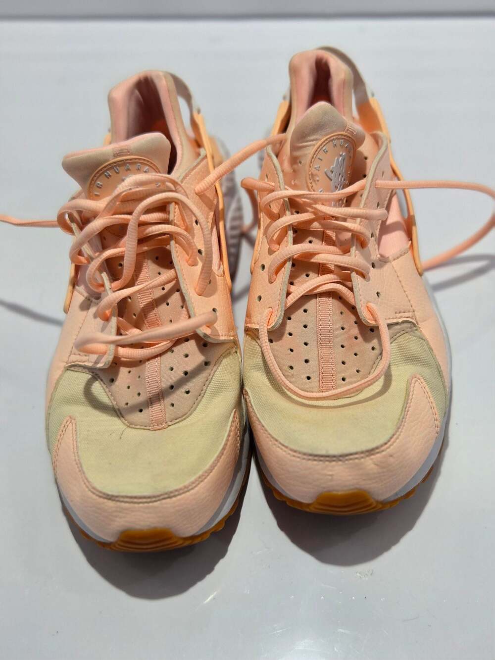 Nike Air Huarache Run Women's Sneakers in Sunset Tint